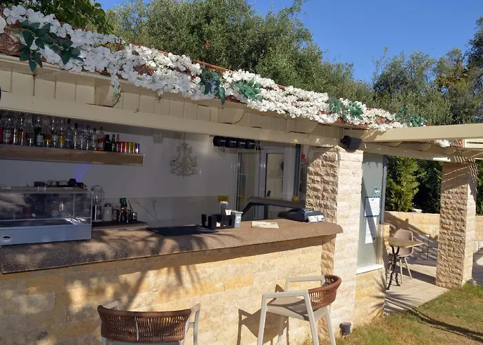 Doliva With Private Pool Apartament